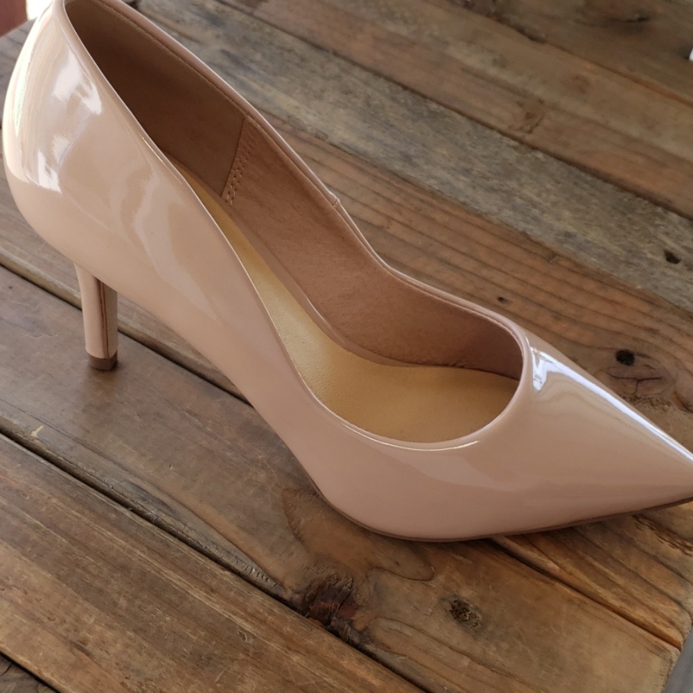 Glossy nude pointed heel pump 3 inch - Picture 6 of 8